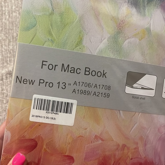 Mac book case-NWT - Picture 2 of 6